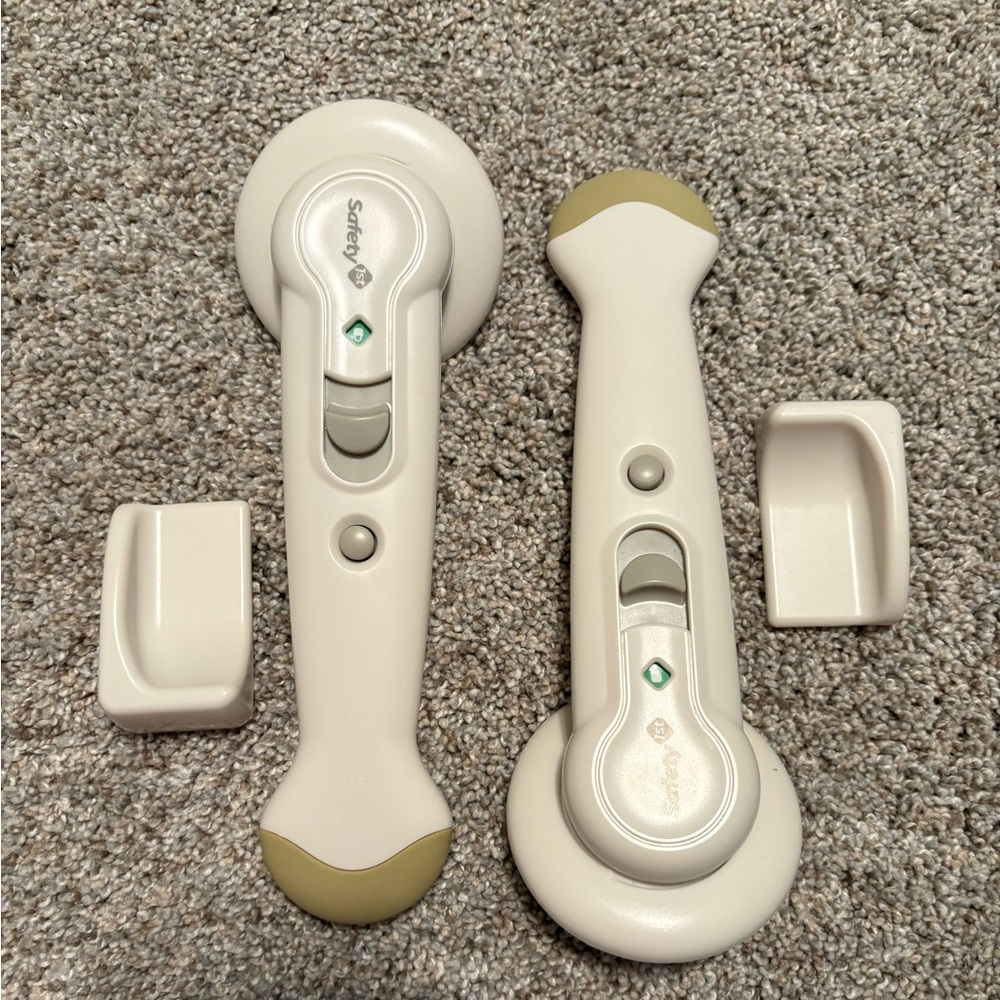 NWOB Safety 1st Swing Shut Toilet Lid Locks, set of two!